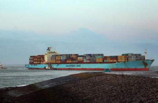 集裝箱船Maersk Genoa與雜貨船Dan Fighter相撞