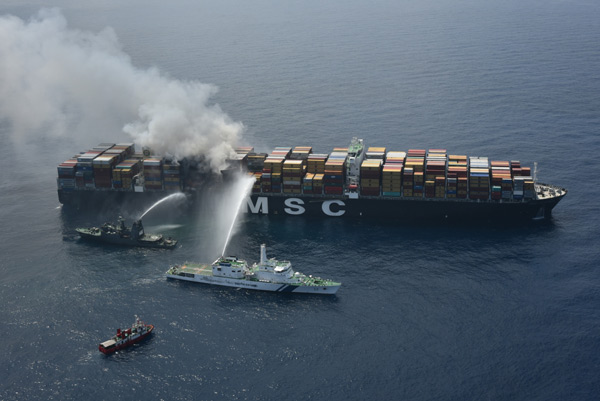 MSC Daniela火災(zāi)后九天仍在海上冷卻集裝箱